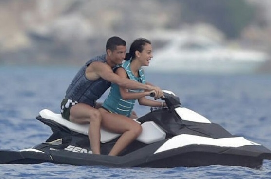 Cristiano Ronaldo and Georgina Rodriguez relax on swanky private jet